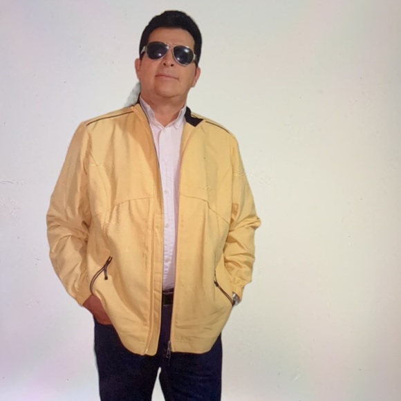 * NEW* Cutter& Buck Yellow Water Repellent Golf Jacket Size XXL - Picture 3 of 9